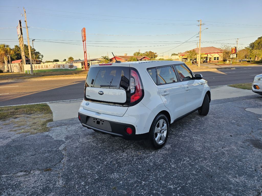 2017 Kia Soul Image 3