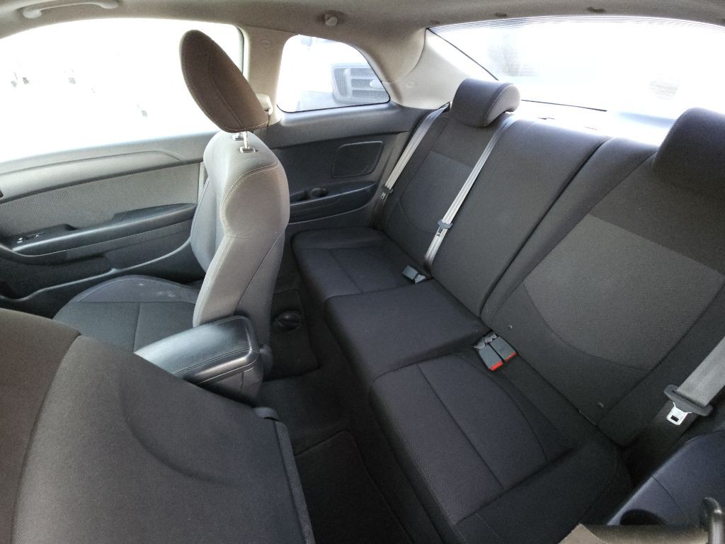 2010 Kia Forte Image 8