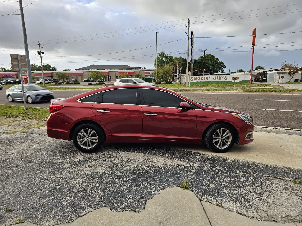 2015 Hyundai Sonata Image 2