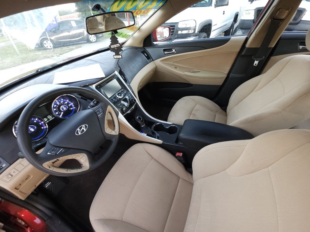 2011 Hyundai Sonata Image 7