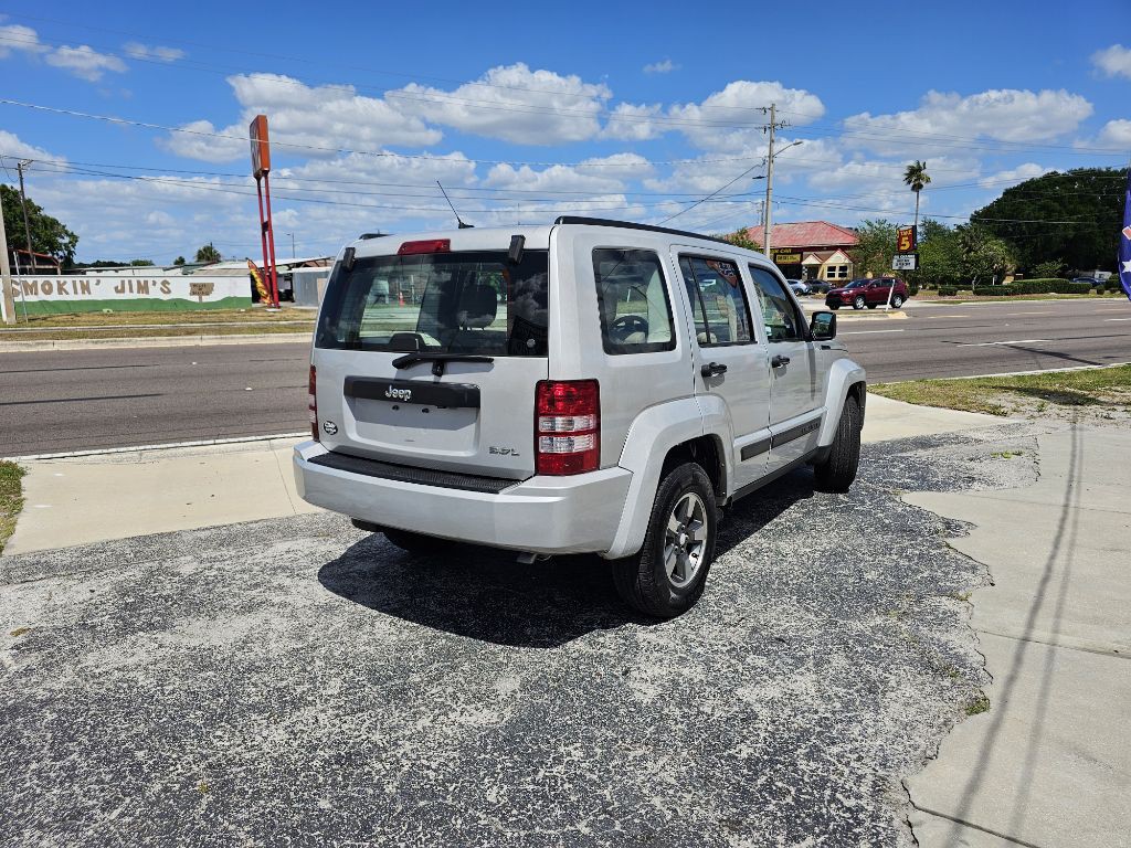 2008 Jeep Liberty Image 3