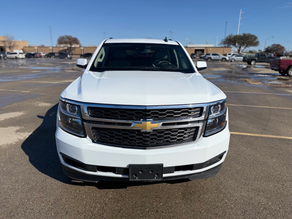 2019 Chevrolet Suburban Image 2