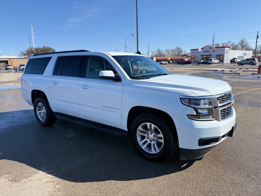 2019 Chevrolet Suburban Image 4
