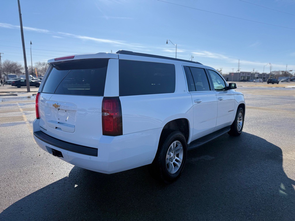 2019 Chevrolet Suburban Image 6
