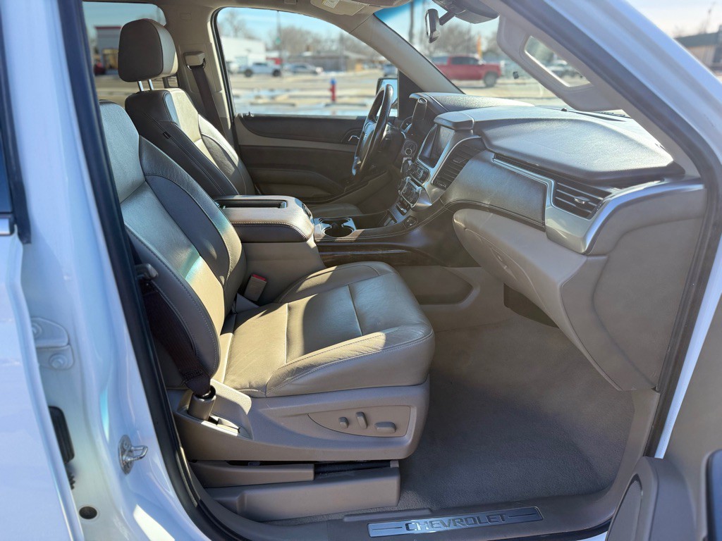 2019 Chevrolet Suburban Image 8