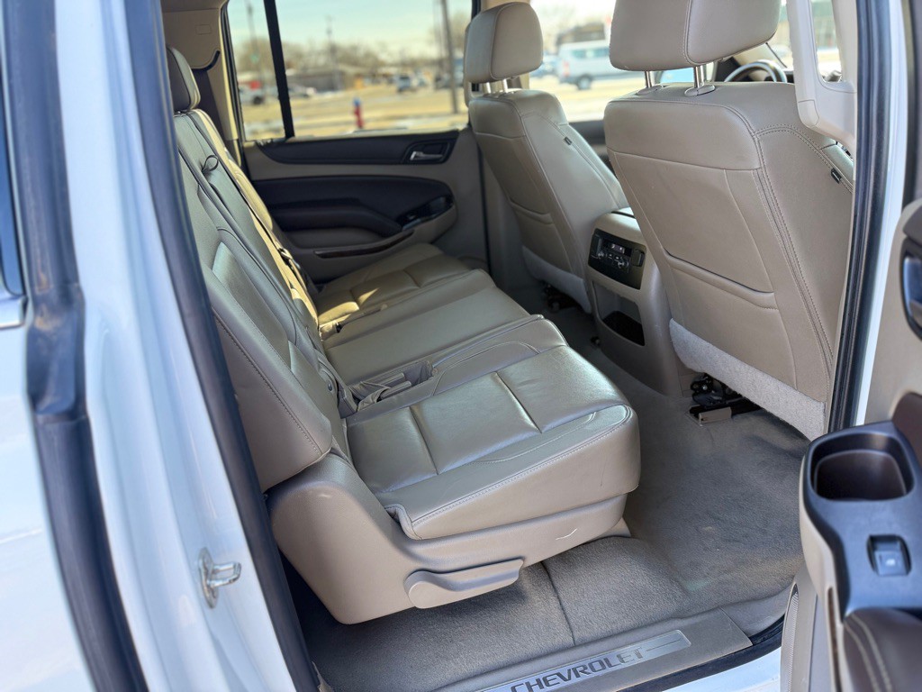 2019 Chevrolet Suburban Image 9