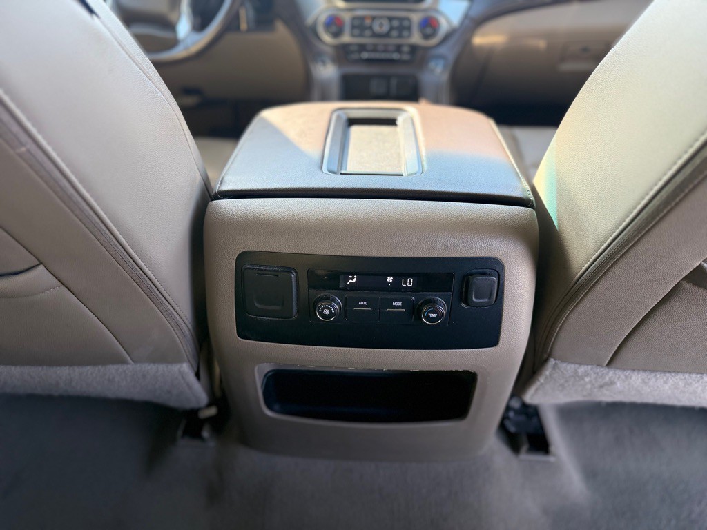 2019 Chevrolet Suburban Image 11