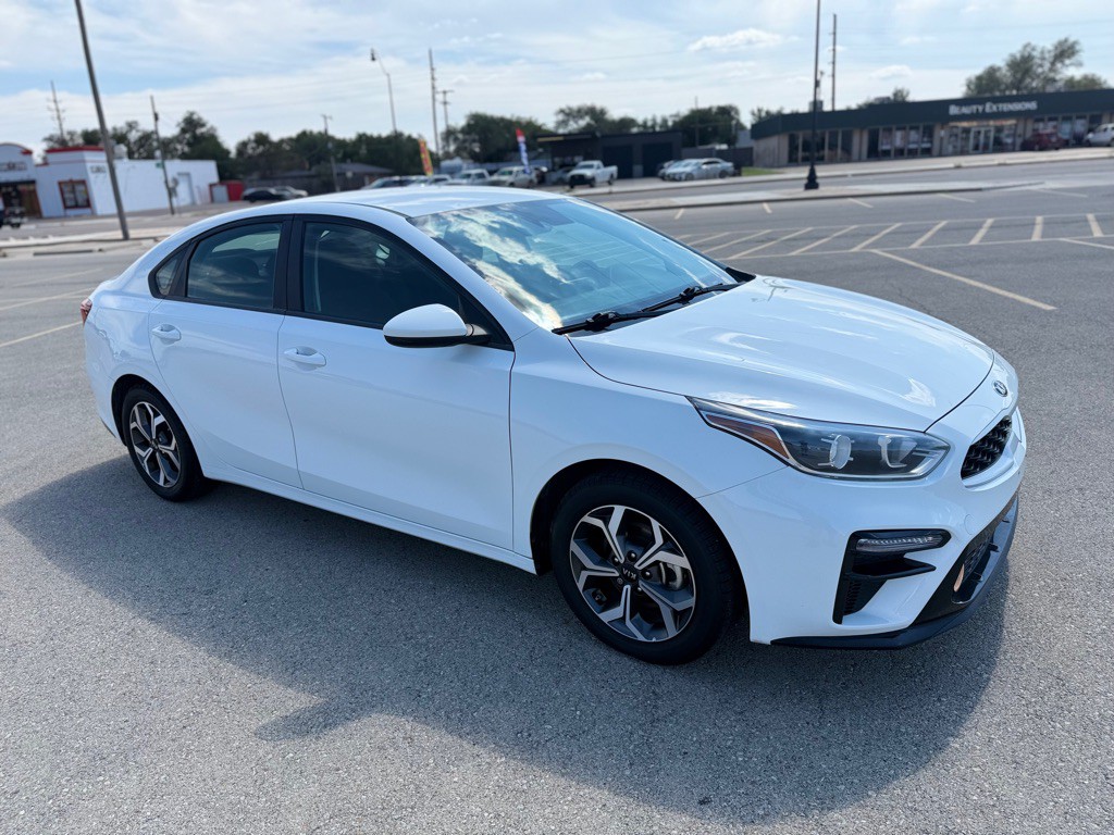 2021 Kia Forte Image 3
