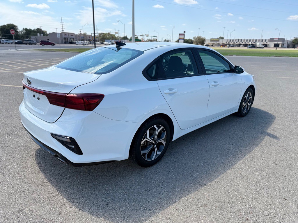 2021 Kia Forte Image 5