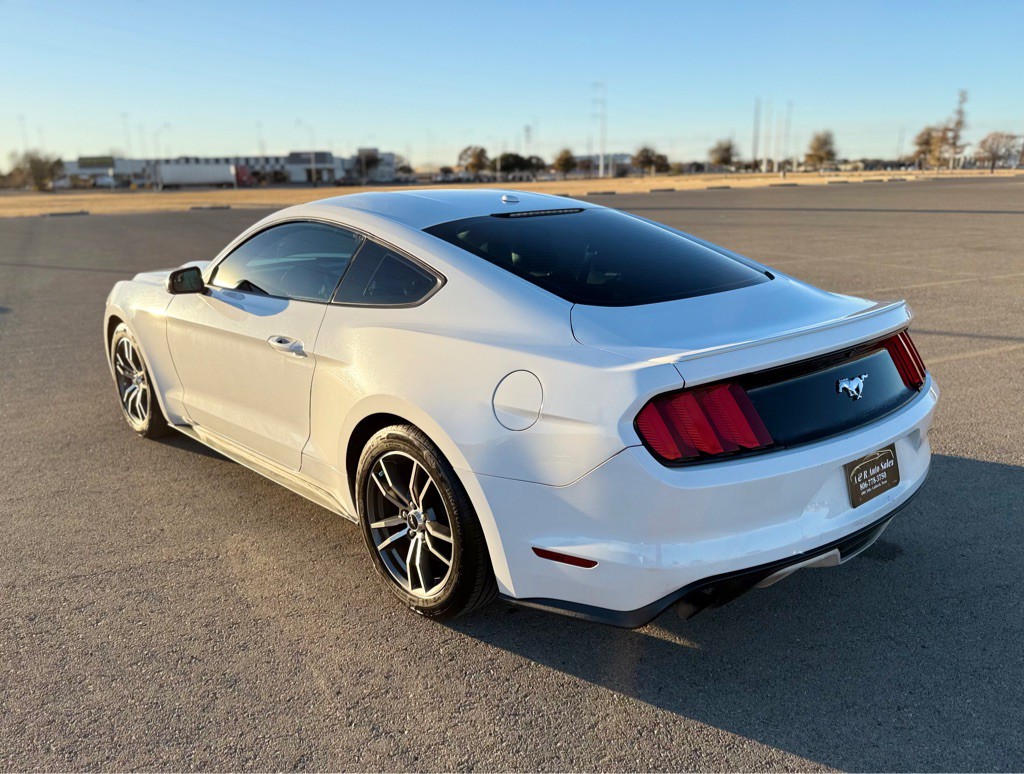 2015 Ford Mustang Image 4