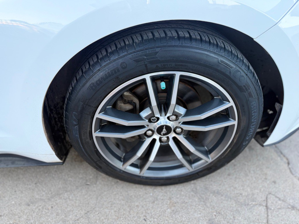 2015 Ford Mustang Image 8