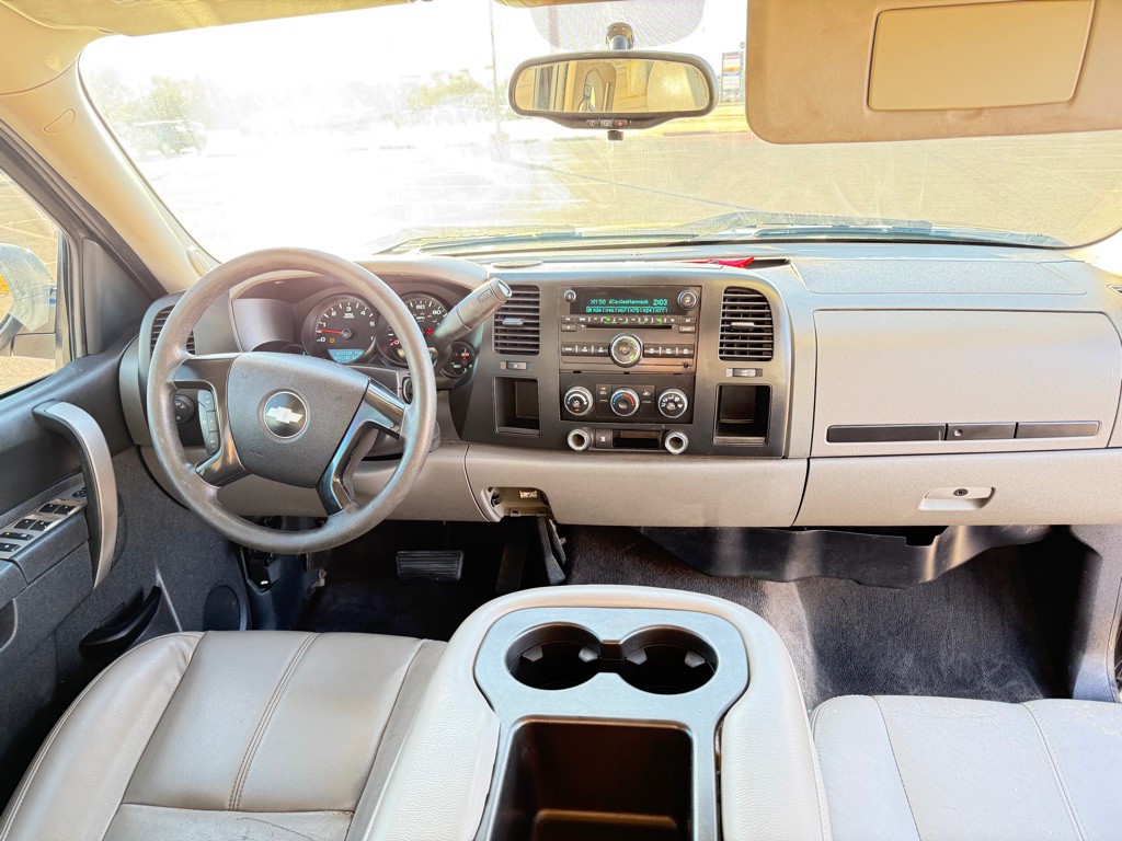 2010 Chevrolet Silverado 1500 Image 3