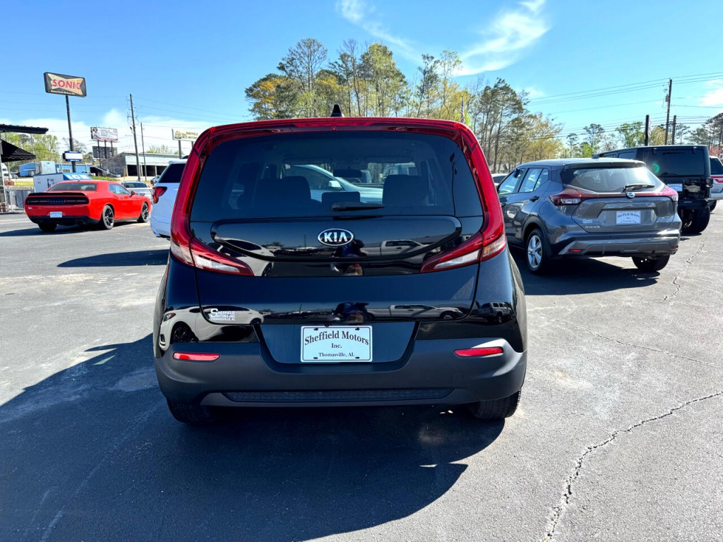 2020 Kia Soul Image 2