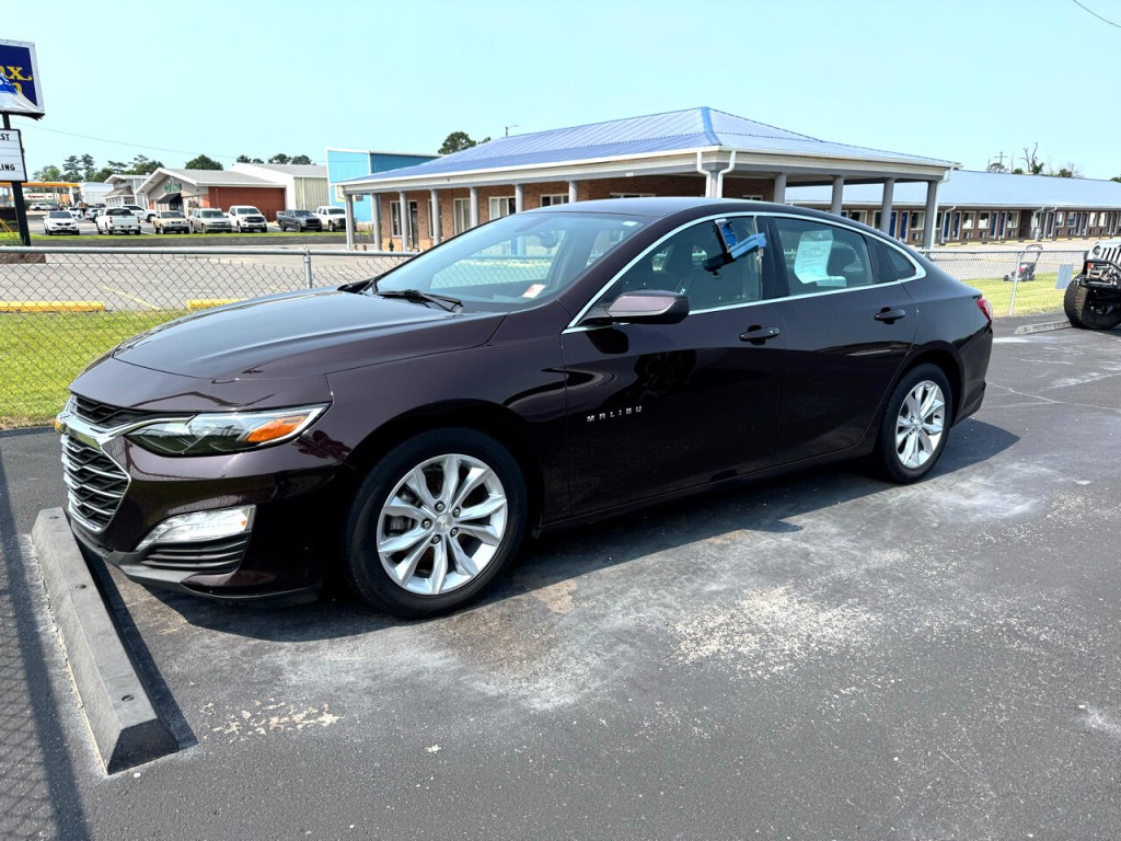 2021 Chevrolet Malibu Image 1
