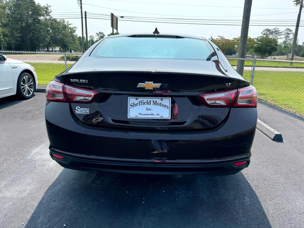 2021 Chevrolet Malibu Image 3