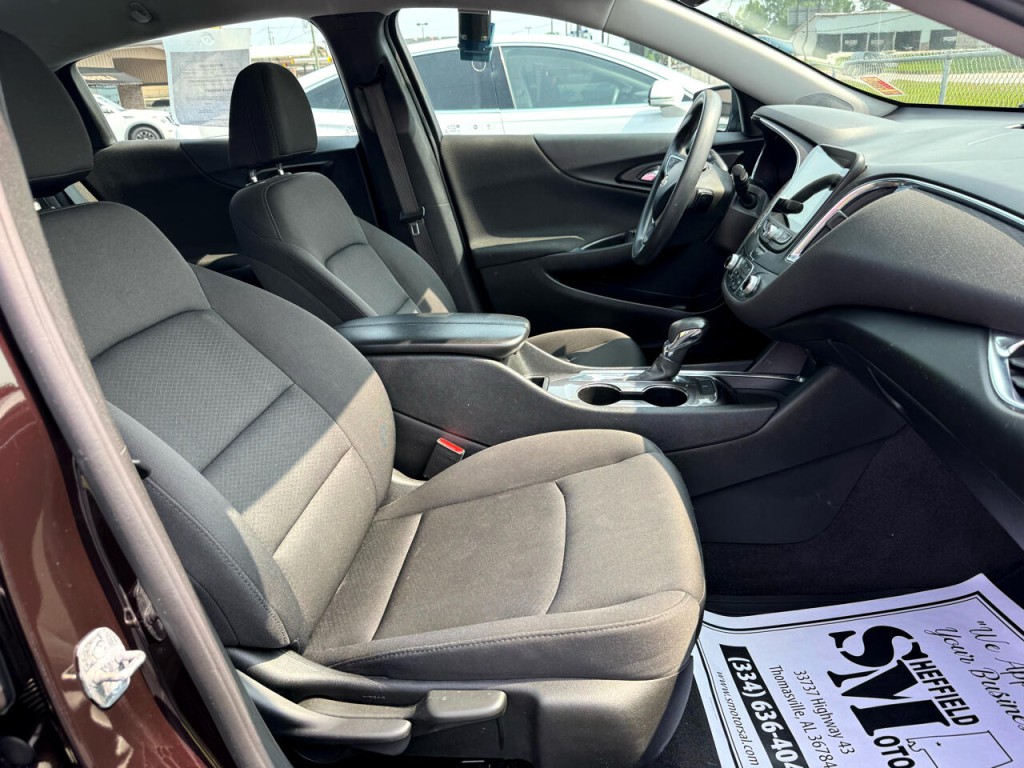 2021 Chevrolet Malibu Image 4