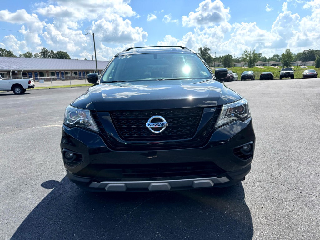 2020 Nissan Pathfinder Image 2