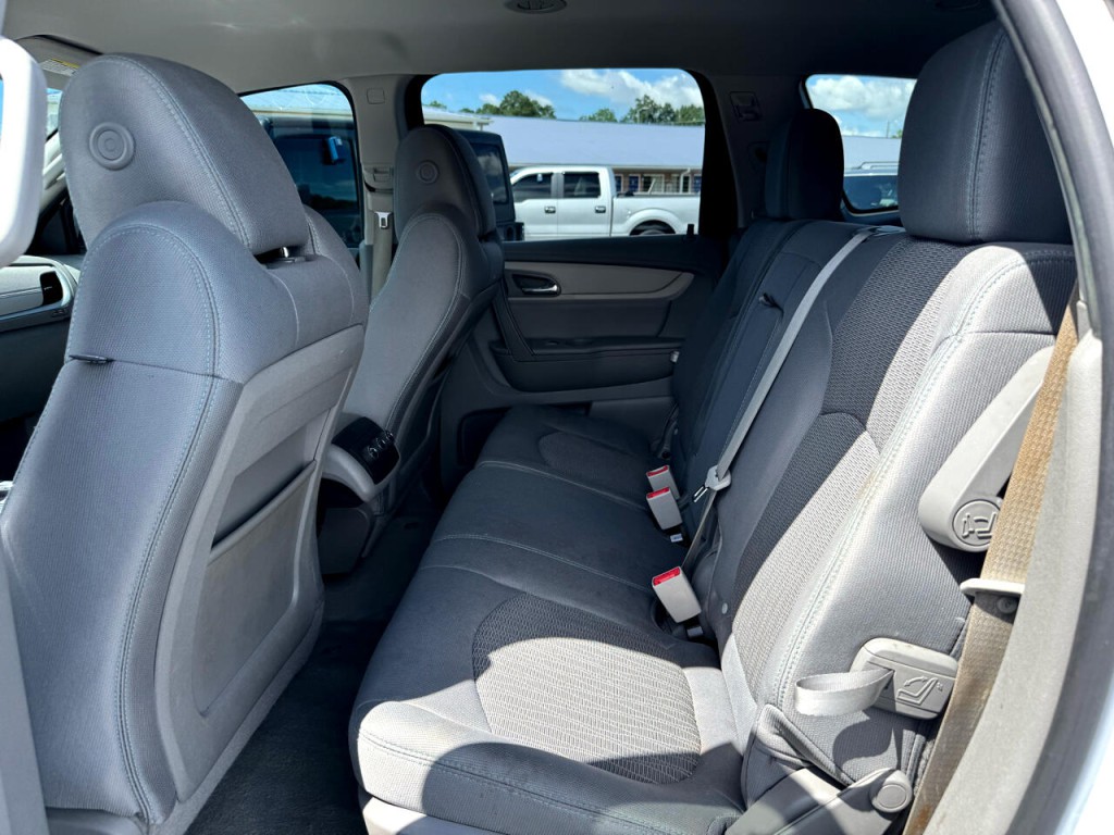 2017 Chevrolet Traverse Image 5