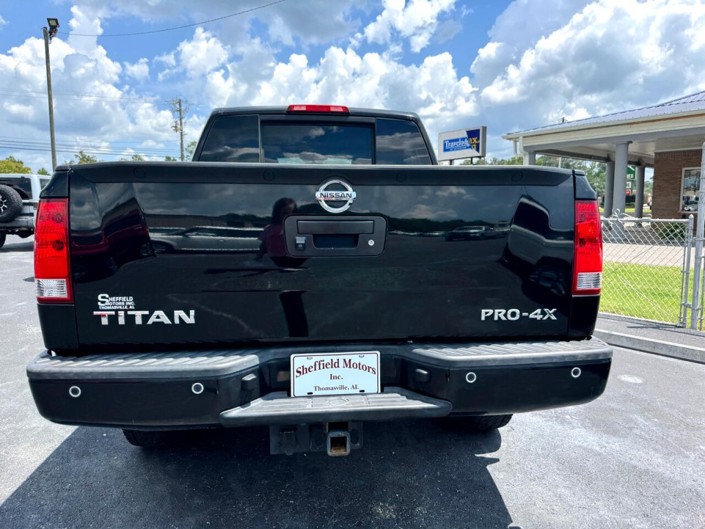 2015 Nissan Titan Image 4
