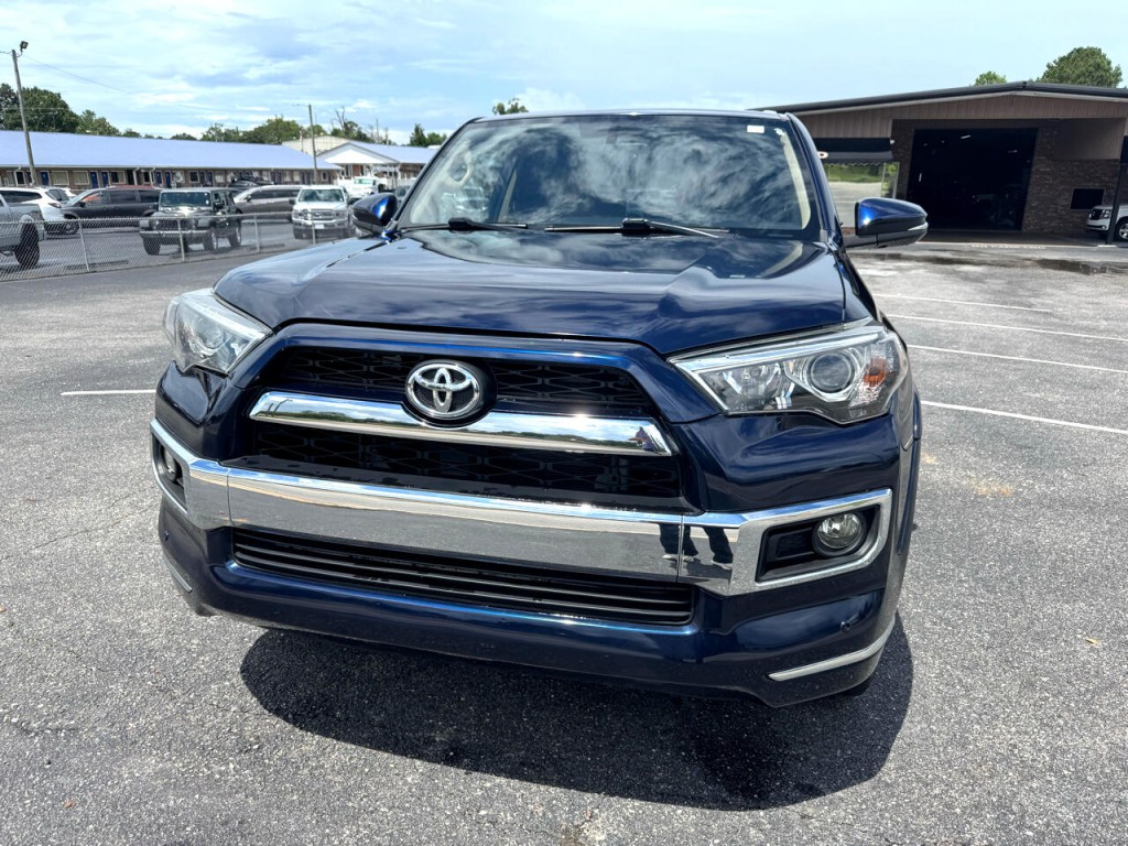 2019 Toyota 4Runner Image 2