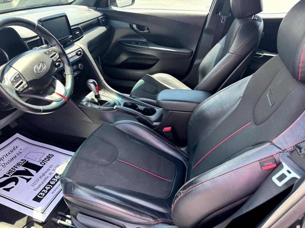 2019 Hyundai Veloster Image 5