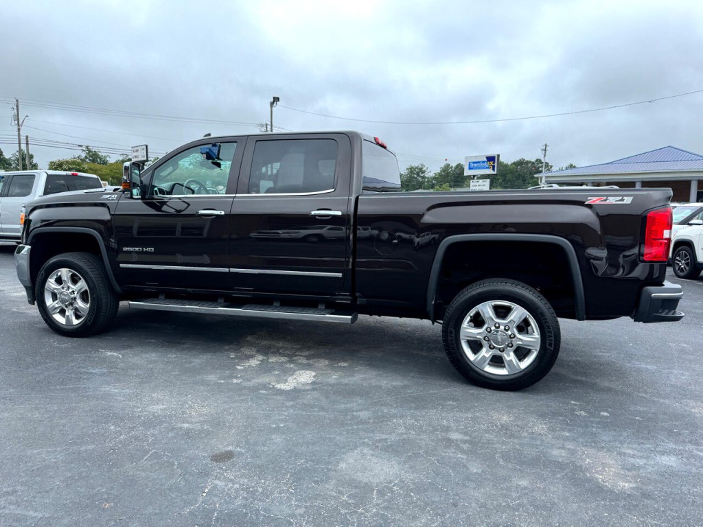 2018 GMC Sierra 2500 Image 3