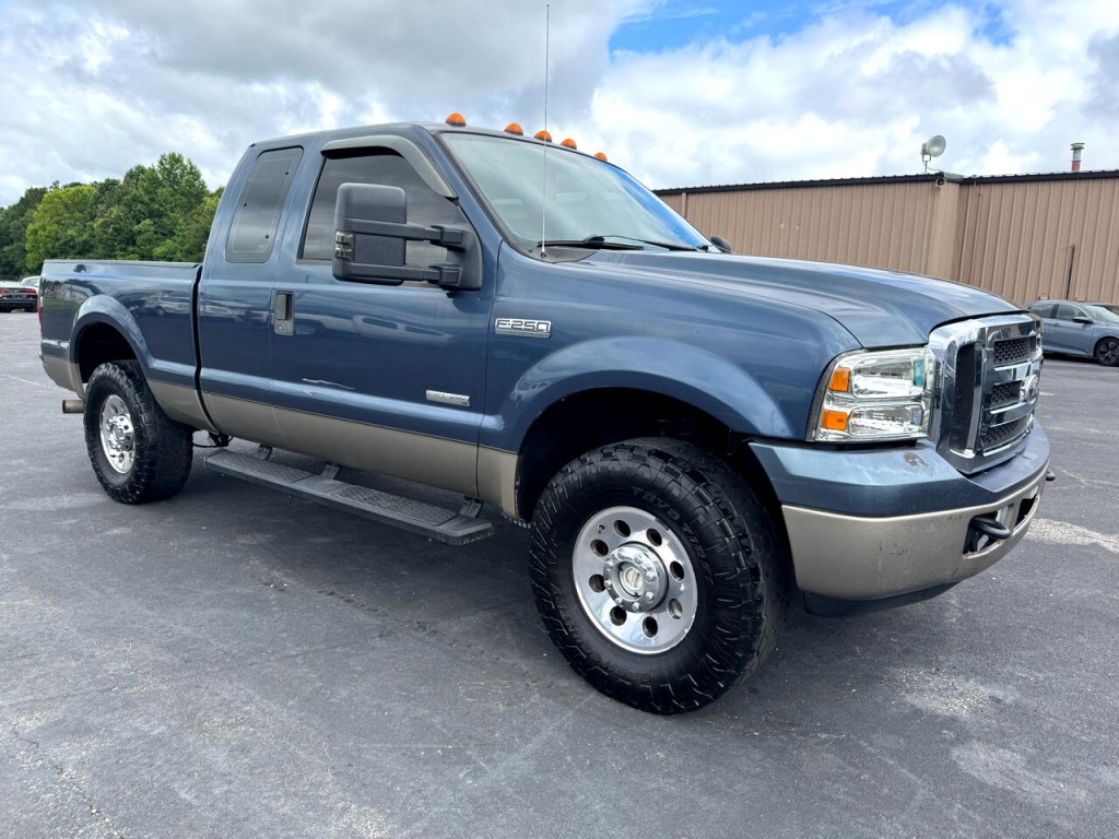 2005 Ford F-250 Image 3