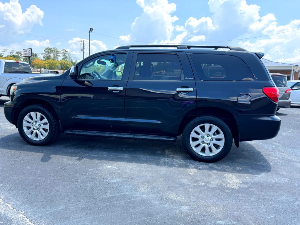 2016 Toyota Sequoia Image 3