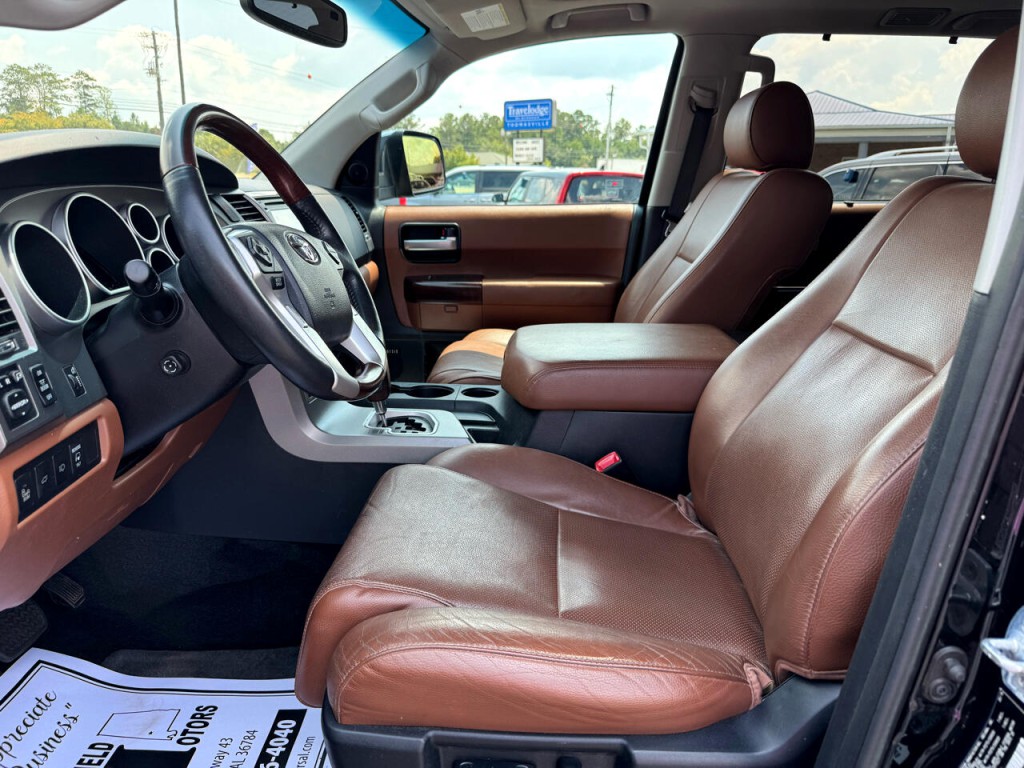2016 Toyota Sequoia Image 4