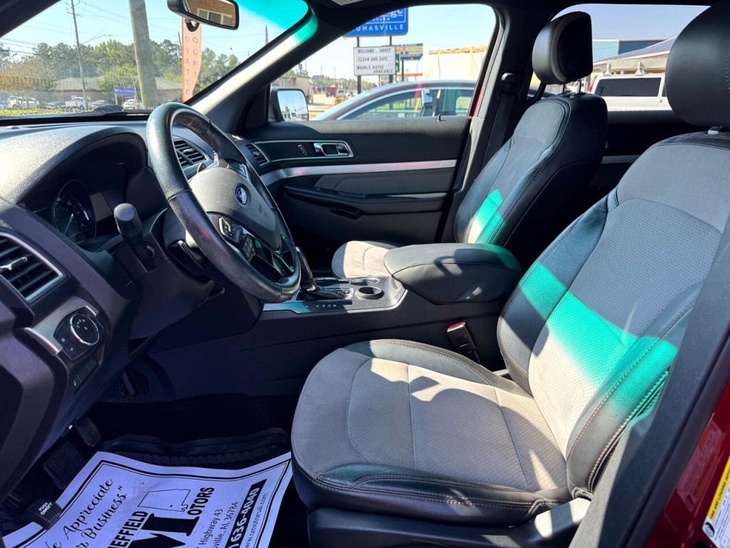 2017 Ford Explorer Image 4