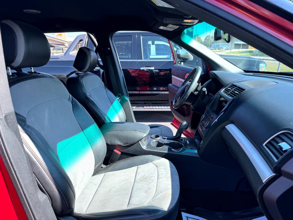 2017 Ford Explorer Image 7