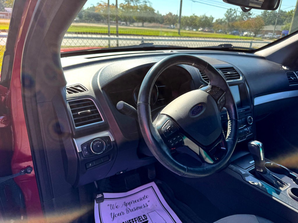 2017 Ford Explorer Image 10