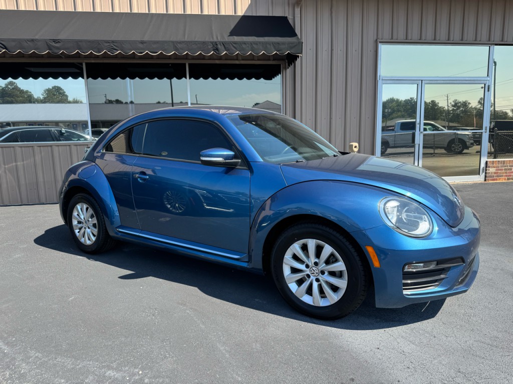 2019 Volkswagen Beetle Image 3