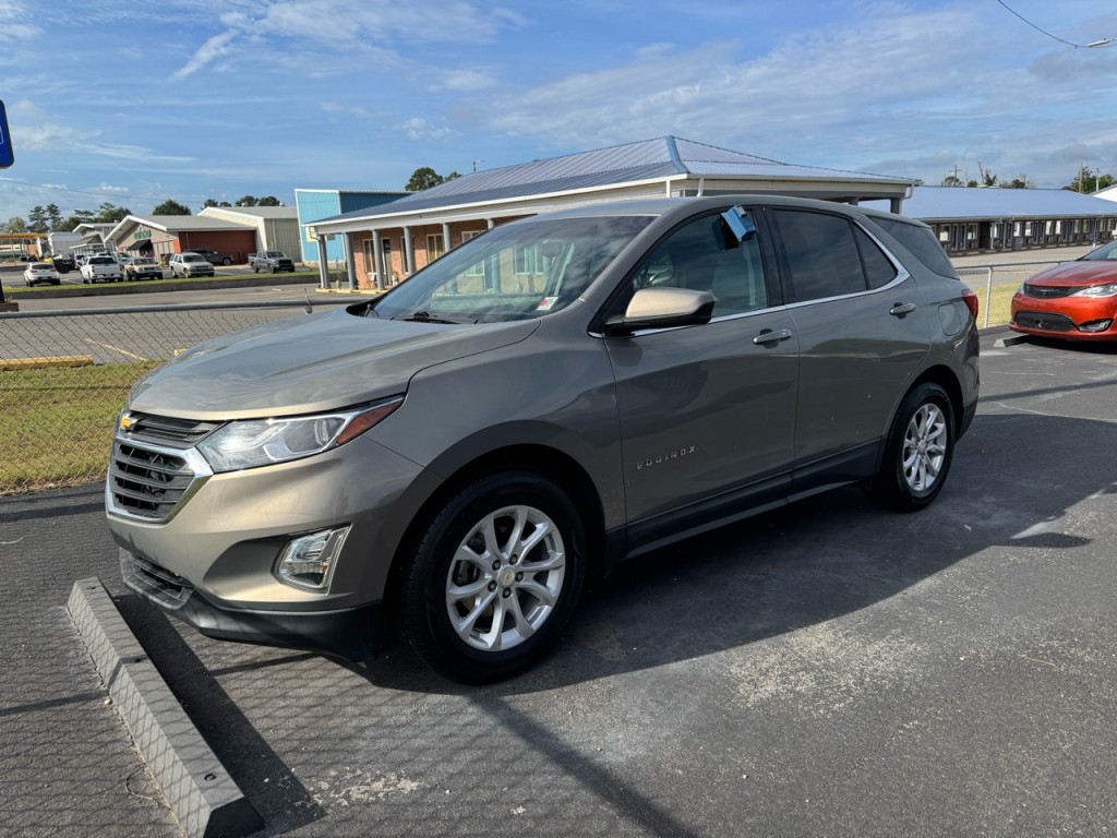 2018 Chevrolet Equinox Image 2
