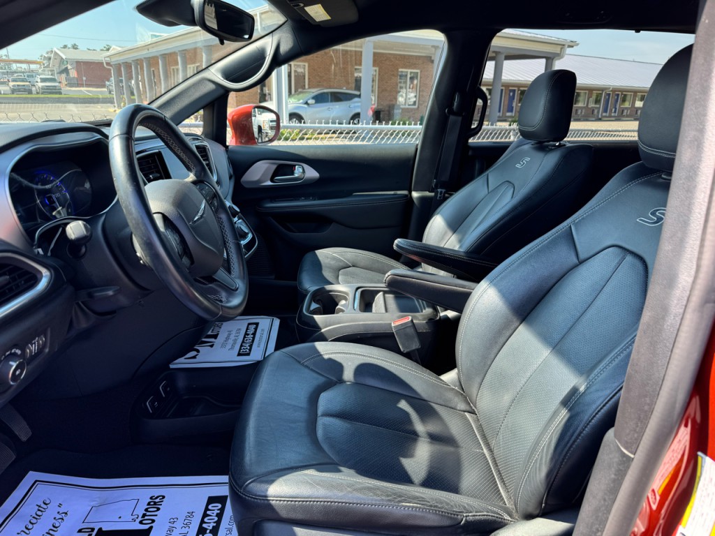 2018 Chrysler Pacifica Image 5