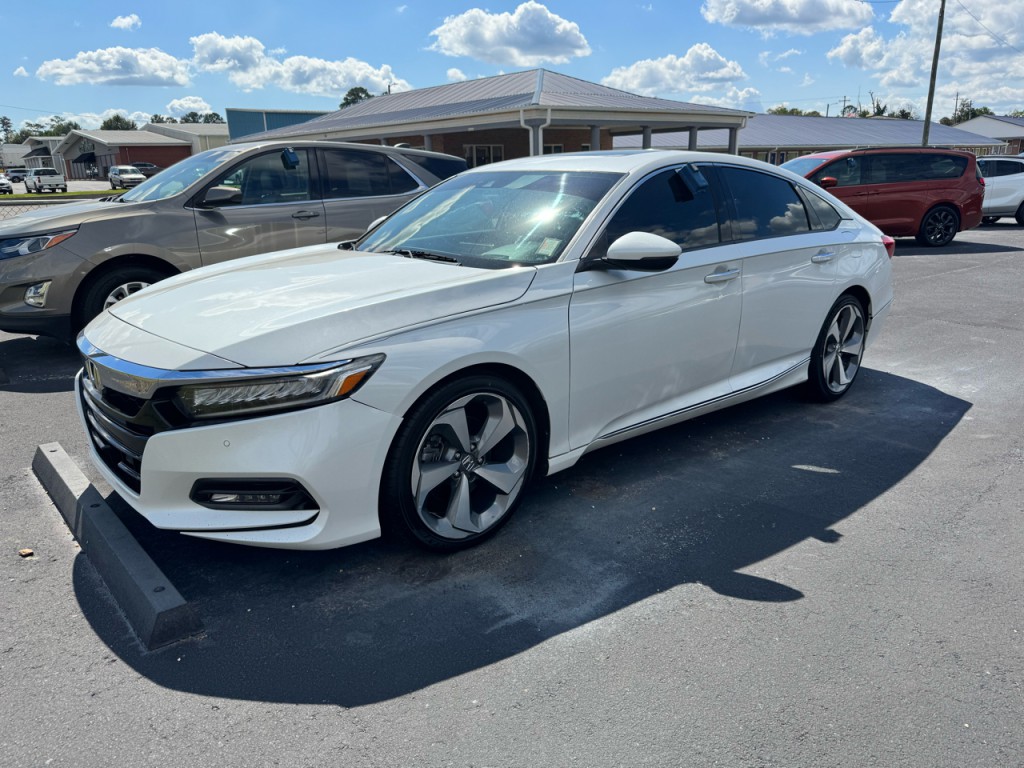 2018 Honda Accord Image 2