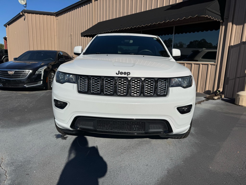 2019 Jeep Grand Cherokee Image 2
