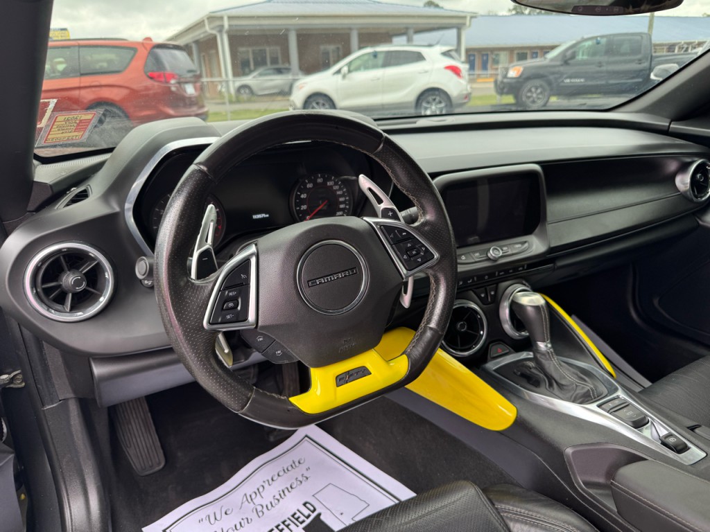 2017 Chevrolet Camaro Image 8