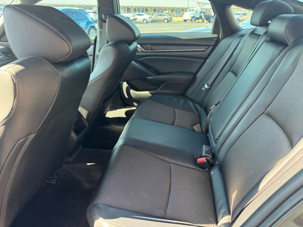 2018 Honda Accord Image 6