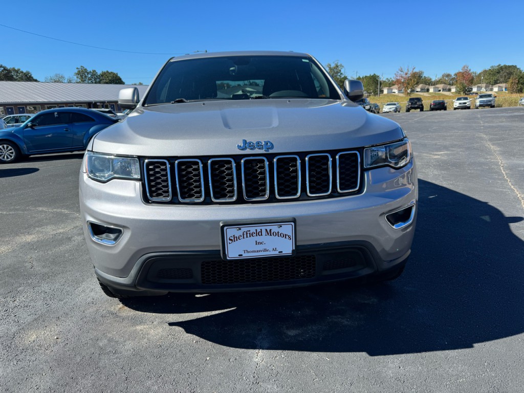 2017 Jeep Grand Cherokee Image 2