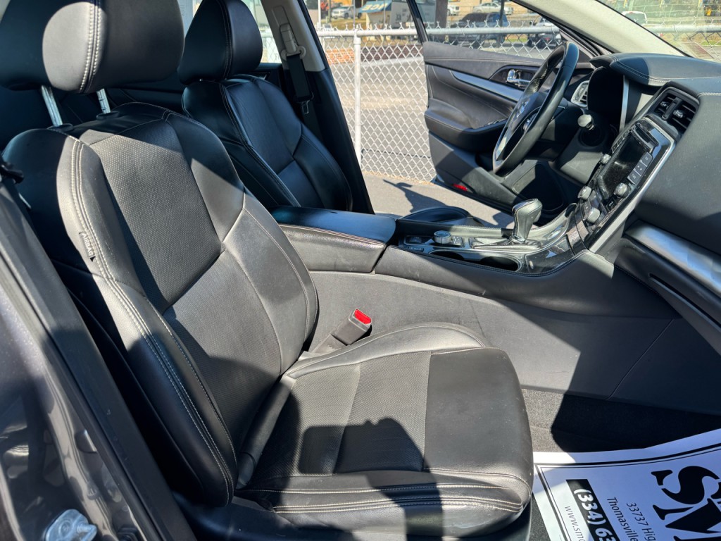 2020 Nissan Maxima Image 8