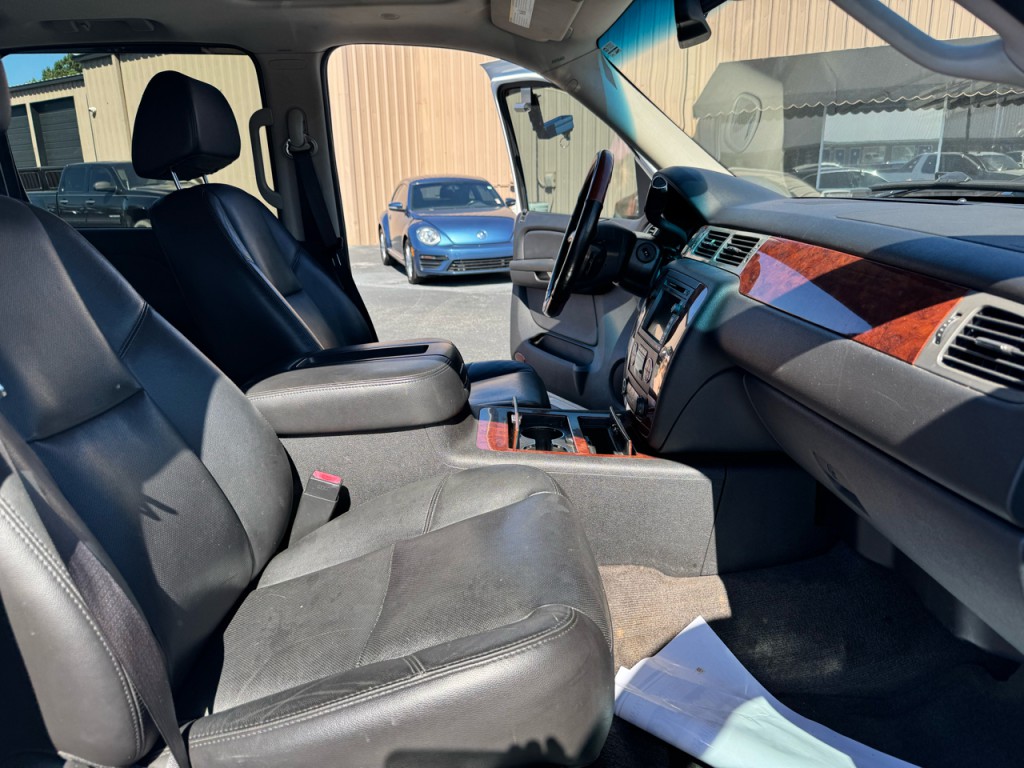 2009 Chevrolet Avalanche Image 10