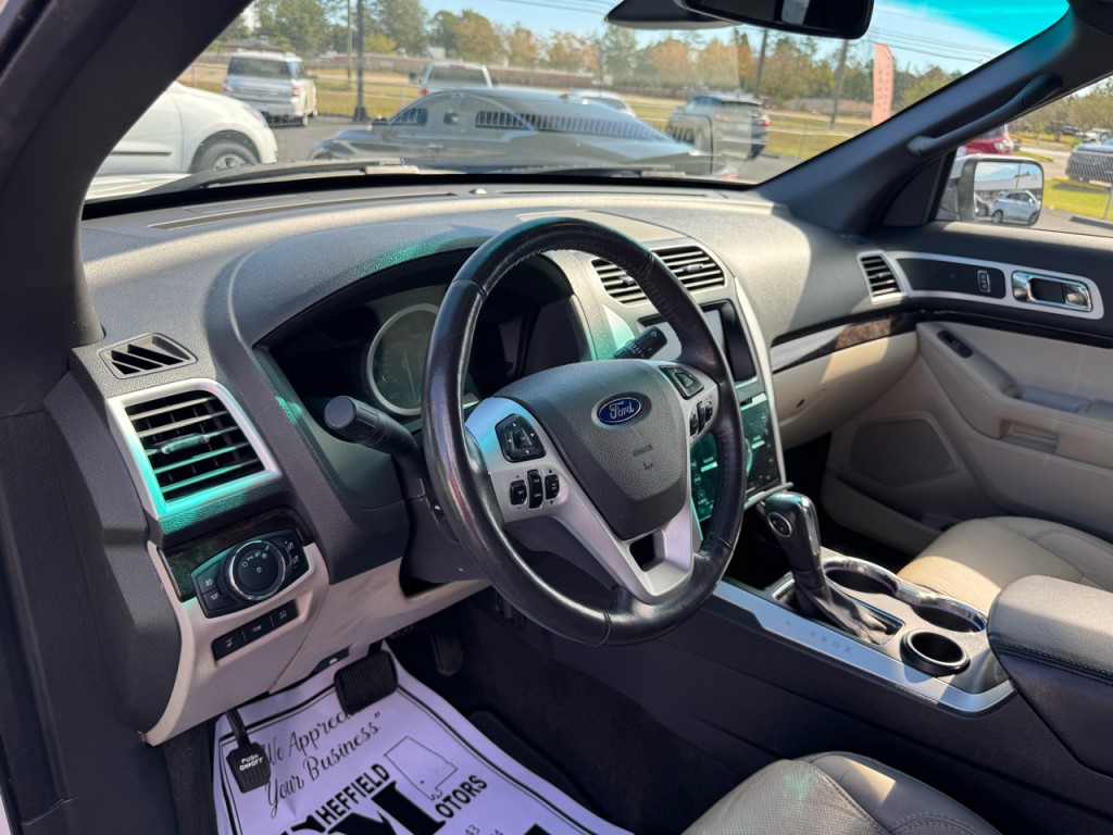 2015 Ford Explorer Image 12