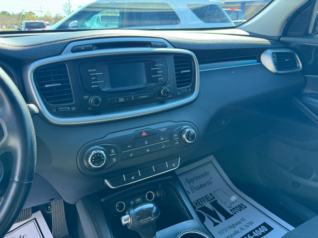 2016 Kia Sorento Image 9