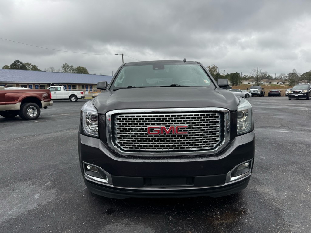 2015 GMC Yukon Image 2