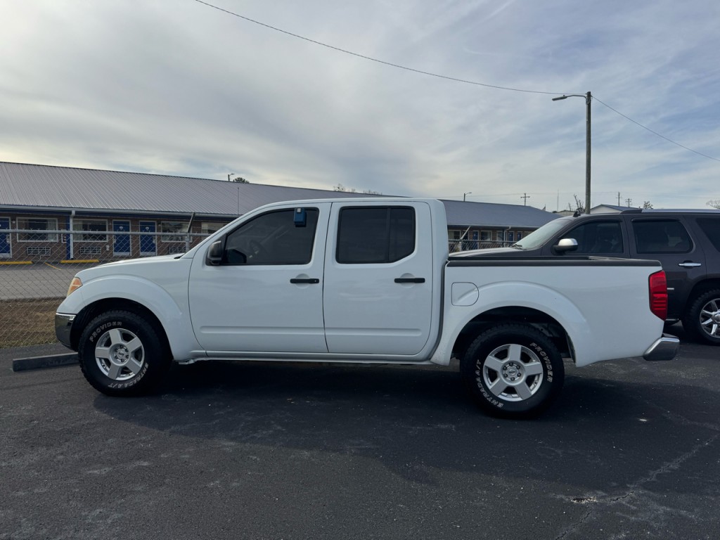 2007 Nissan Frontier Image 1