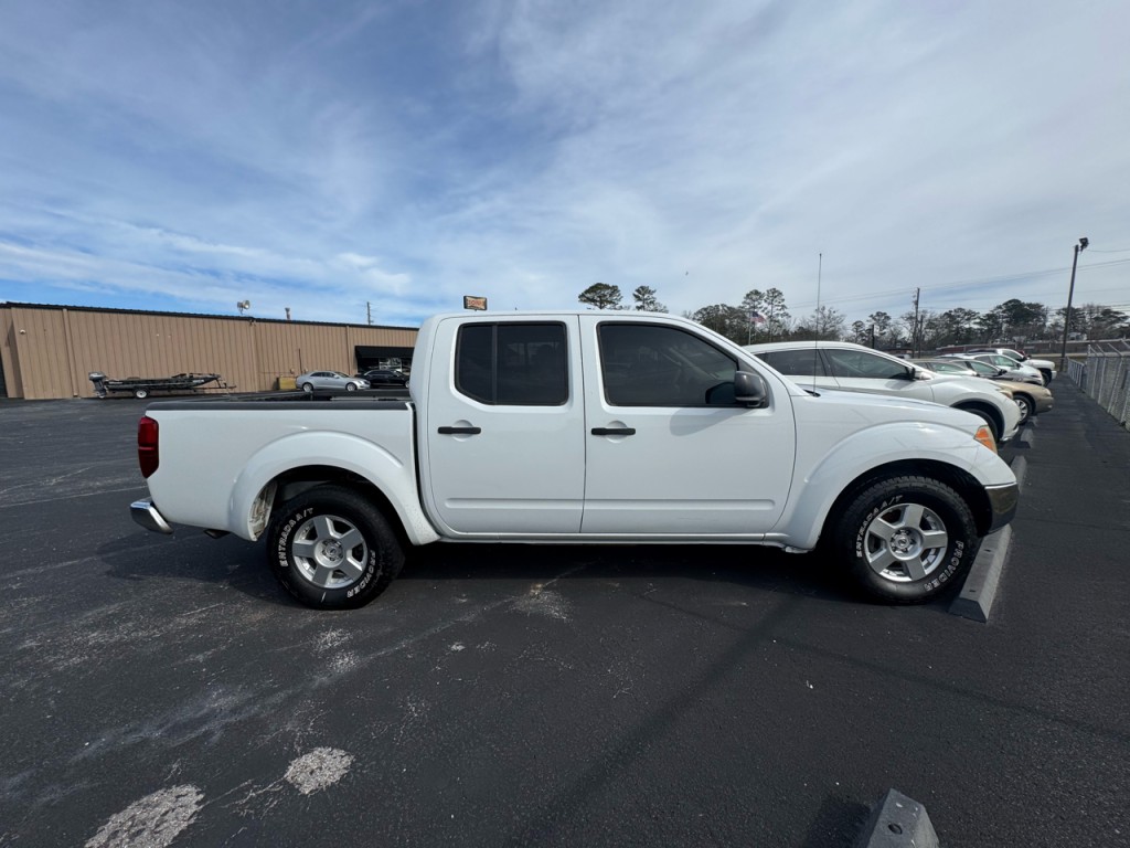 2007 Nissan Frontier Image 3