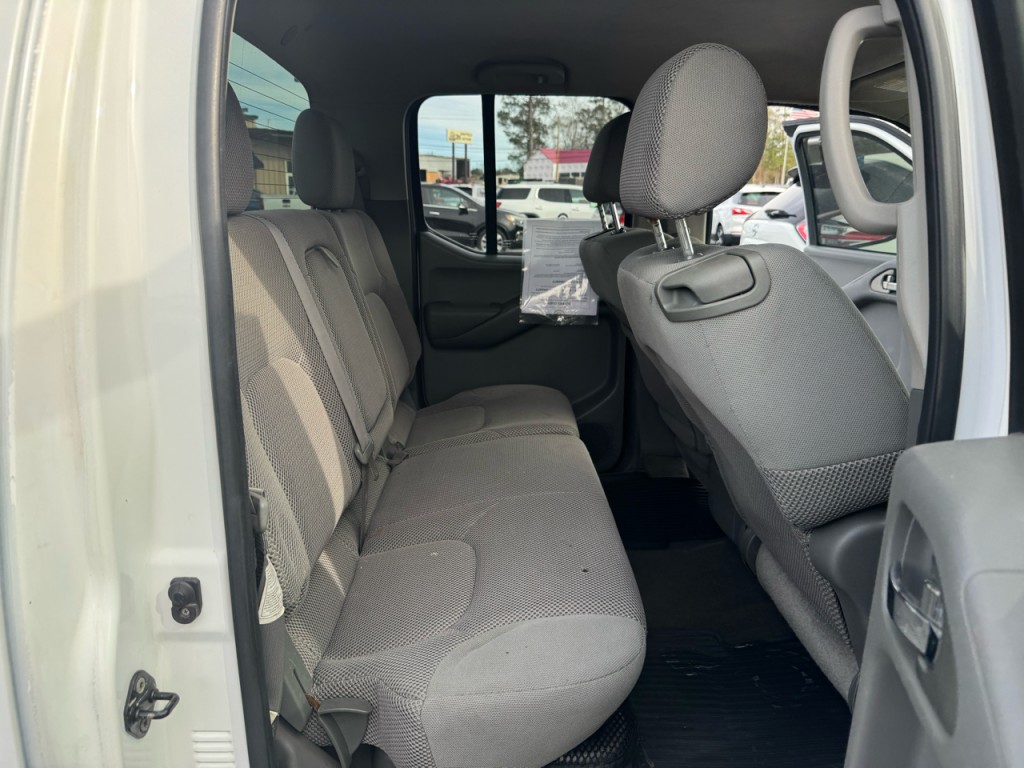 2007 Nissan Frontier Image 7