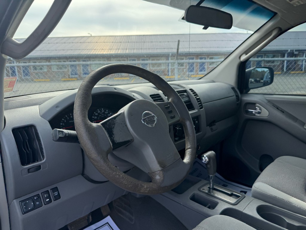 2007 Nissan Frontier Image 10