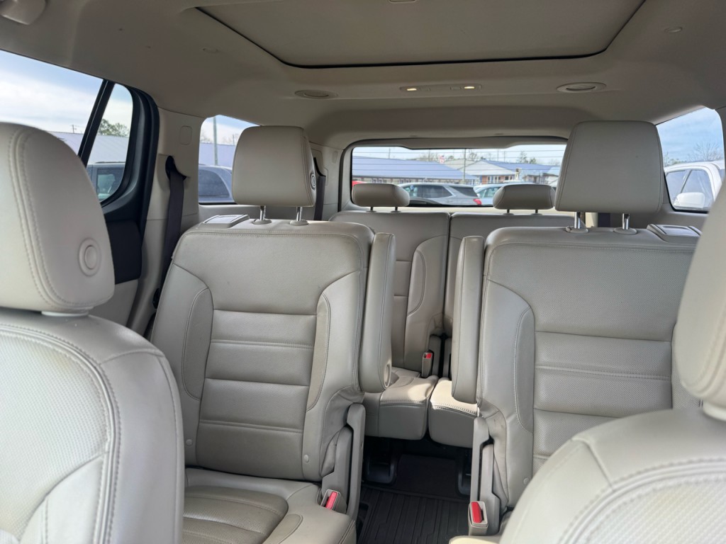 2017 GMC Acadia Image 9